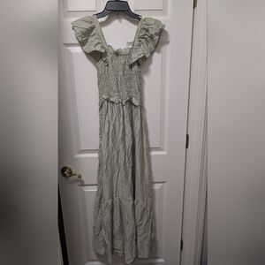 NWT Moon River Sage Green Ruffle Smocked Flutter Sleeve Tiered Nap Dress Size S
